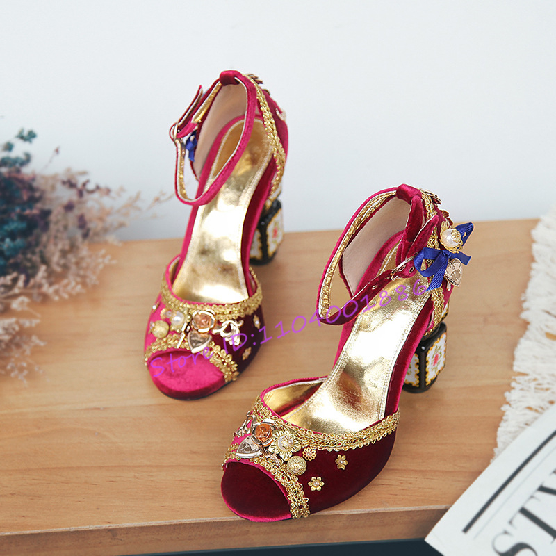 Luxury Gold Embroidered Velvet - Ethnic Fashion Runway 리뷰 및 가격